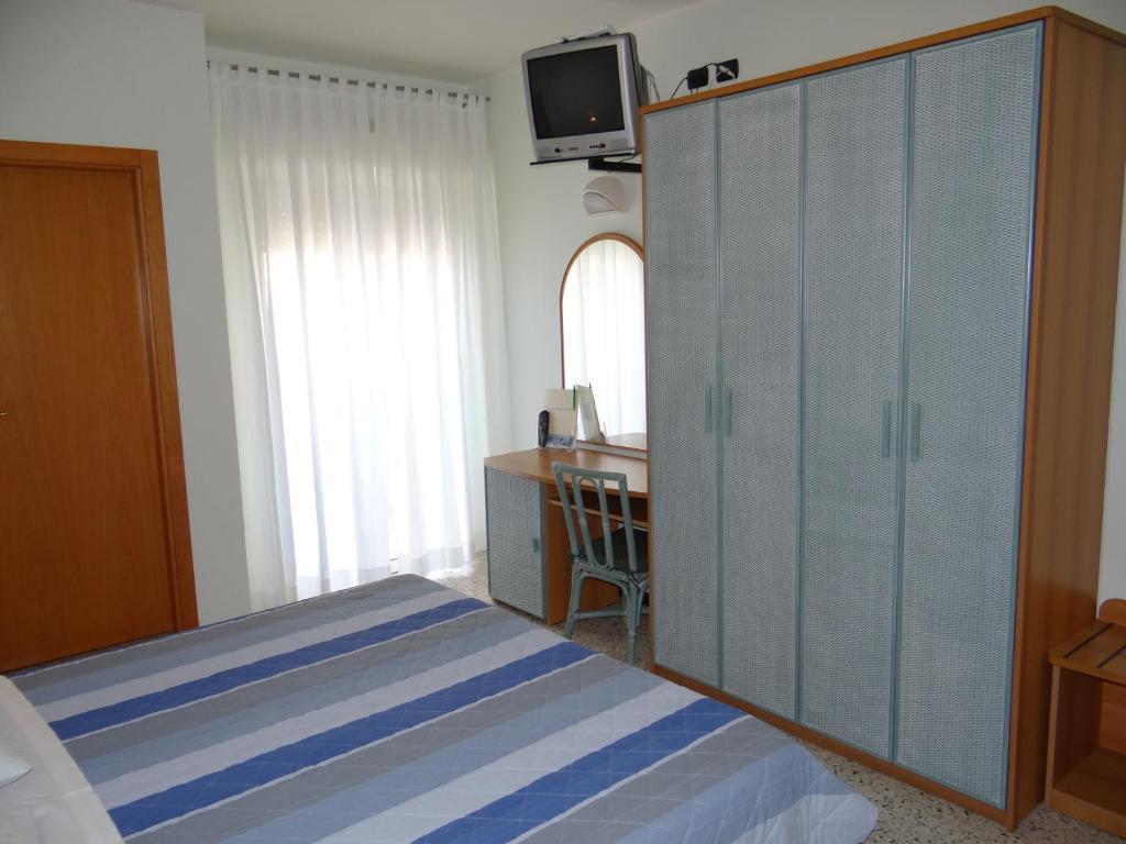 Hotel Aquila D'Oro ミザーノ・アドリアーティコ 部屋 写真