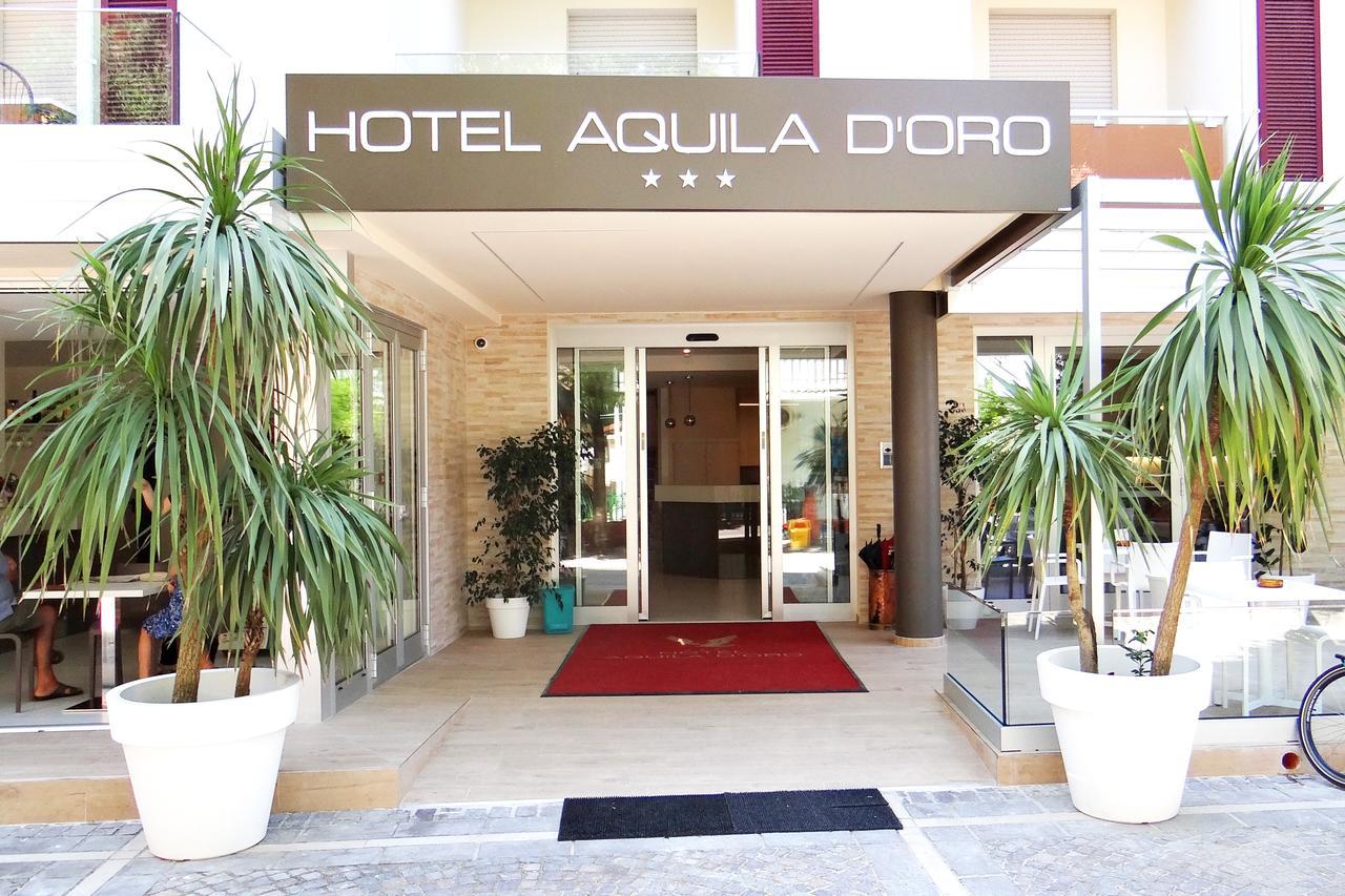 Hotel Aquila D'Oro ミザーノ・アドリアーティコ エクステリア 写真